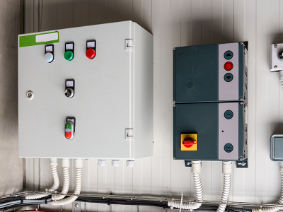 Principais Erros em Instalações Elétricas Industriais: O Custo da Imprudência