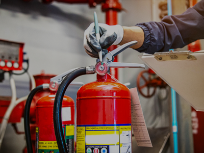 Equipamentos de combate a incêndio: o que são e por que sua empresa precisa deles?